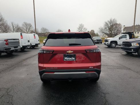 New 2026 Chevrolet Equinox LT w/ Convenience Package II image 8