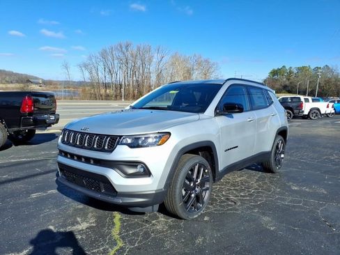 New 2026 Jeep Compass Latitude image 5