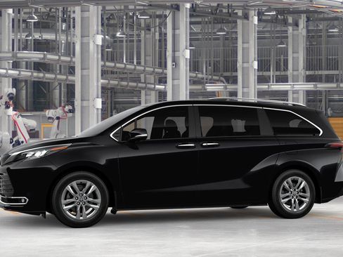 New 2026 Toyota Sienna Limited FWD image 5