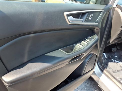 Used 2024 Ford Edge SEL AWD/4WD image 9