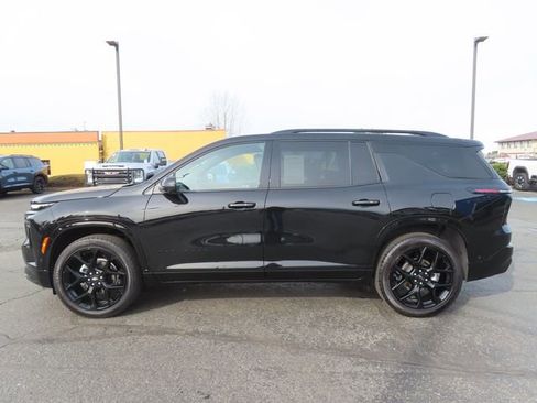 Used 2025 Chevrolet Traverse RS w/ LPO, Floor Liner Package image 4
