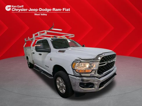 Used 2024 RAM 3500 Big Horn w/ Level 2 Equipment Group AWD/4WD image 1