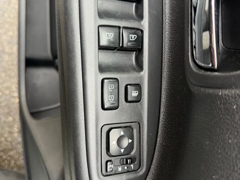 Used 2020 Mitsubishi Outlander SE image 23