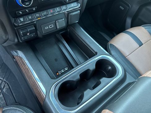 Certified 2023 Chevrolet Silverado 2500 High Country w/ Technology Package image 26