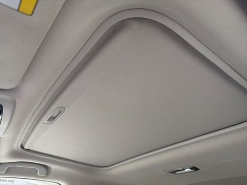 Used 2017 Subaru Outback 2.5i Limited image 29