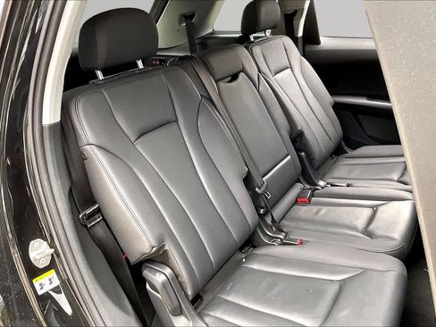 Used 2023 Audi Q7 2.0T Premium w/ Convenience Package AWD/4WD image 20