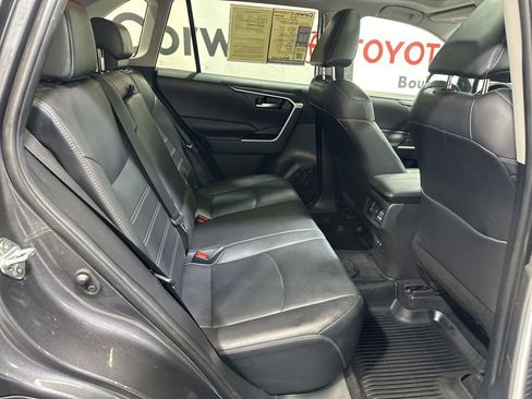 Used 2020 Toyota RAV4 XLE Premium image 13