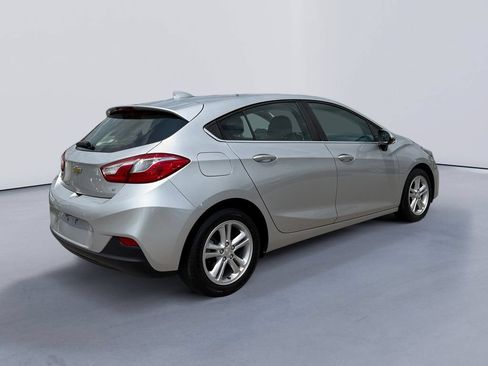 Used 2017 Chevrolet Cruze LT w/ Sun And Sound Package FWD image 3