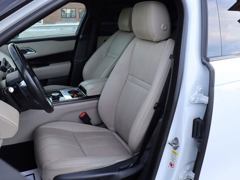 Used 2018 Land Rover Range Rover Velar S image 12