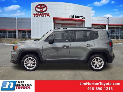 Used 2022 Jeep Renegade Latitude w/ Convenience Group AWD/4WD image 5