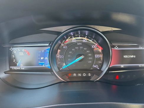 Used 2018 Ford Explorer XLT w/ Equipment Group 202A image 8