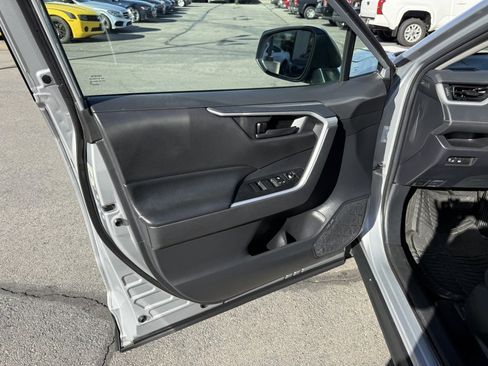 Used 2019 Toyota RAV4 LE image 24
