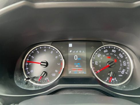Used 2022 Toyota RAV4 XLE Premium FWD image 17
