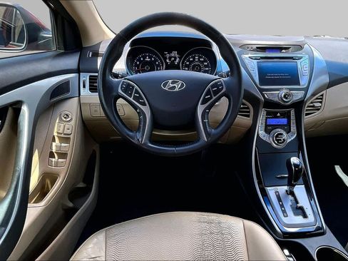 Used 2013 Hyundai Elantra Limited w/ Technology Pkg FWD image 8