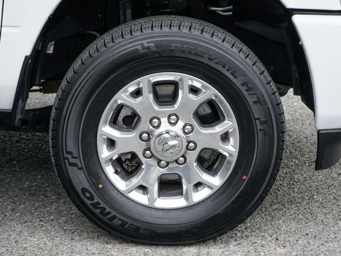 Used 2023 RAM 2500 Laramie AWD/4WD image 44