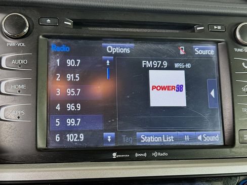 Used 2018 Toyota Highlander XLE FWD image 21