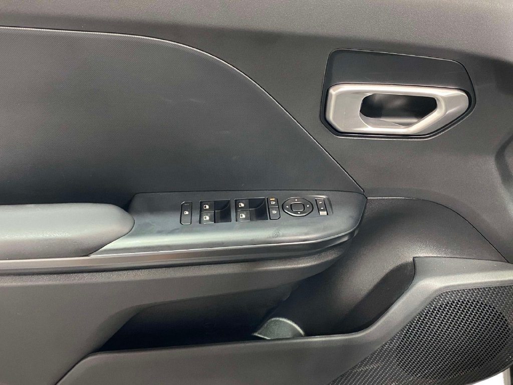New 2026 Kia K4 FWD image 18