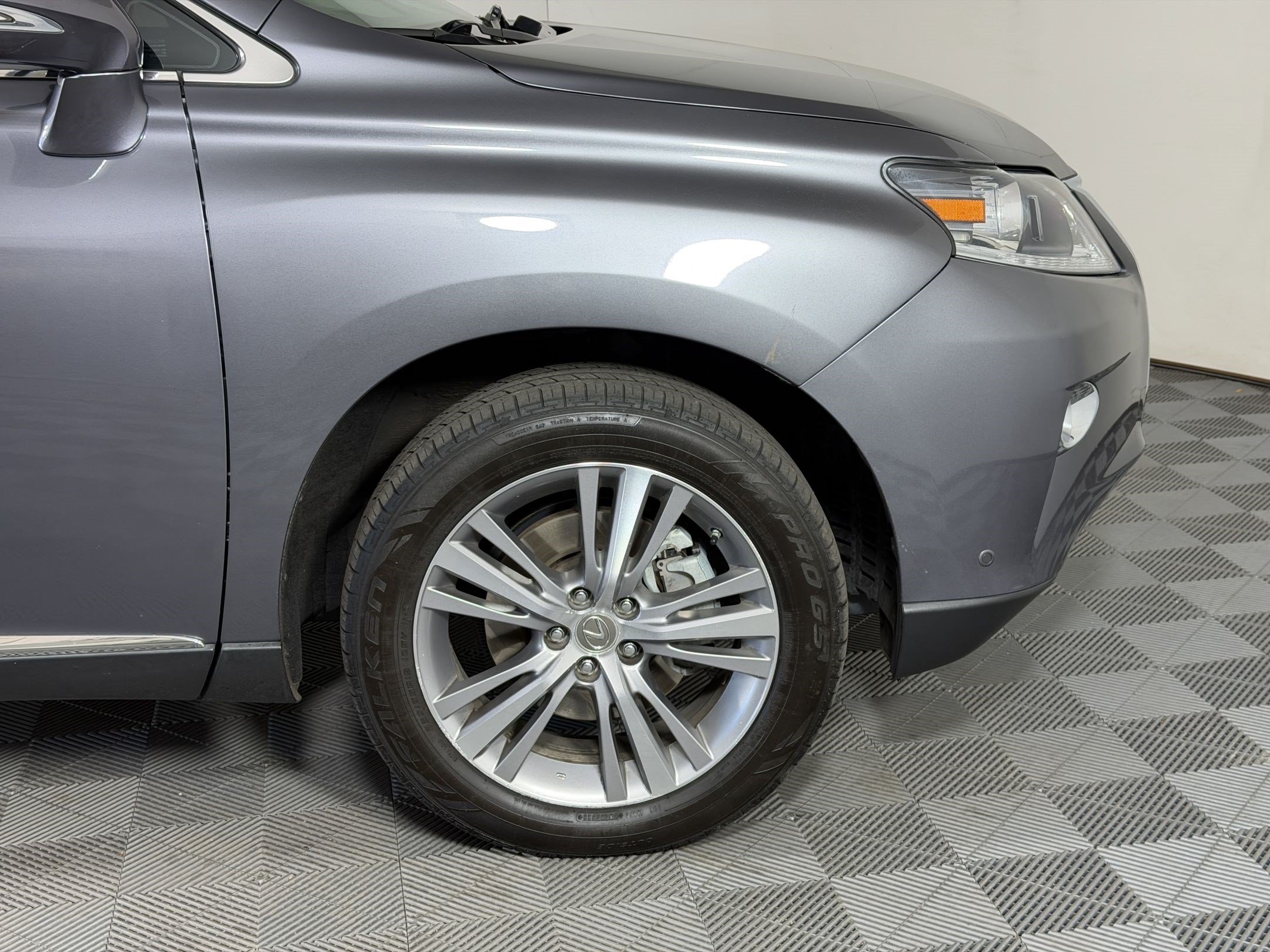 Used 2015 Lexus RX 450h AWD image 13