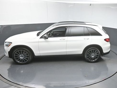 Used 2021 Mercedes-Benz GLC 300 w/ AMG Line image 43