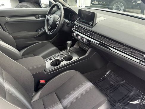 Used 2025 Honda Civic Sport image 15