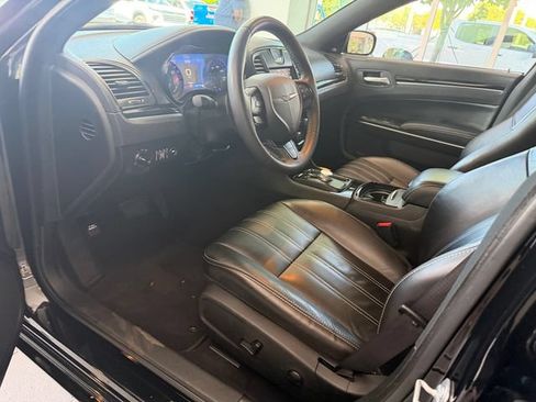 Used 2022 Chrysler 300 S RWD image 6