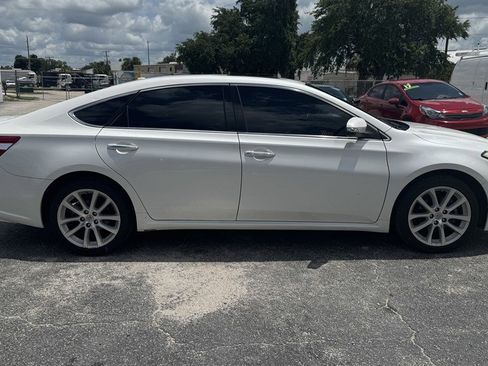Used 2013 Toyota Avalon XLE Touring FWD image 3