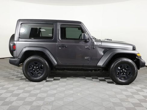 Used 2022 Jeep Wrangler Sport image 4
