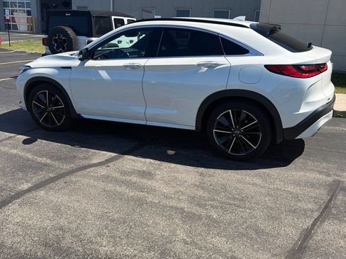 Used 2023 INFINITI QX55 Essential AWD/4WD image 2