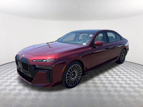 New 2025 BMW 750e xDrive image 2