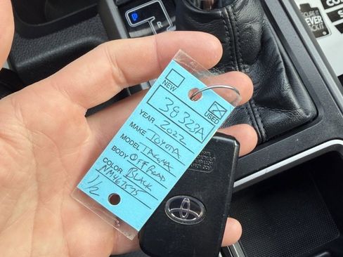 Certified 2022 Toyota Tacoma TRD Off-Road w/ TRD Premium Off Road Package image 26