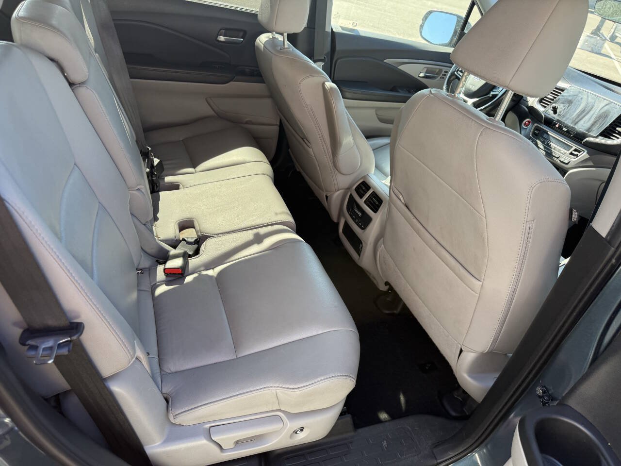 Used 2021 Honda Pilot Special Edition image 16