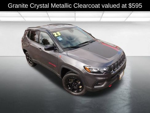 Used 2023 Jeep Compass Trailhawk image 2
