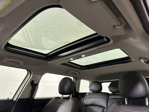 Used 2019 MINI Cooper Clubman S image 18