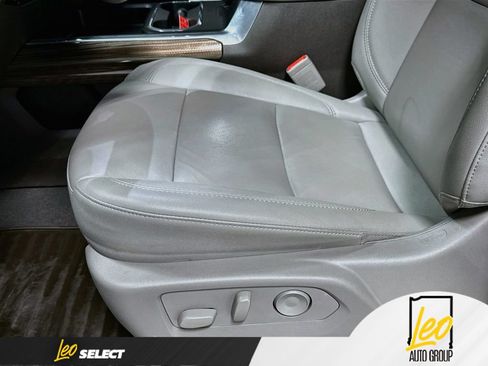 Used 2025 Chevrolet Silverado 3500 LT w/ Z71 Chrome Sport Edition AWD/4WD image 23