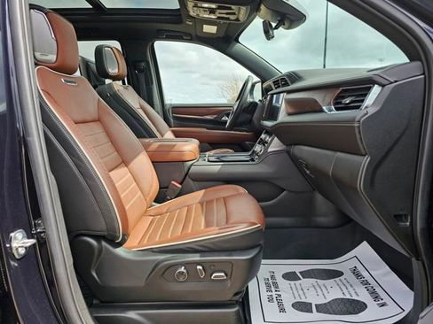 Used 2023 GMC Yukon Denali Ultimate w/ LPO, Floor Liner Package image 31