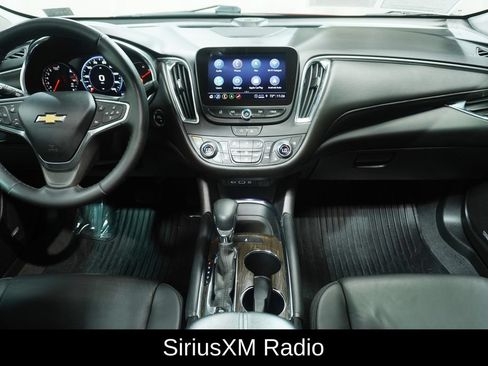 Used 2023 Chevrolet Malibu LT FWD image 3
