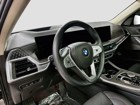 Used 2024 BMW X7 xDrive40i AWD/4WD image 4