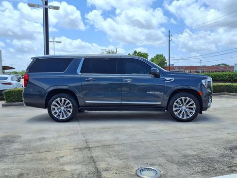 Used 2021 GMC Yukon XL Denali w/ Denali Premium Package RWD image 8