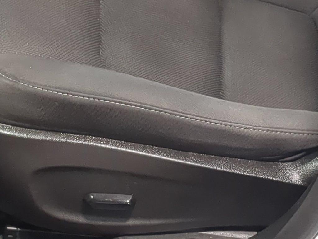 Used 2016 Chevrolet Cruze LT FWD image 21