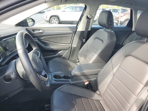 Used 2023 Volkswagen Jetta SE w/ Panoramic Sunroof Package FWD image 15