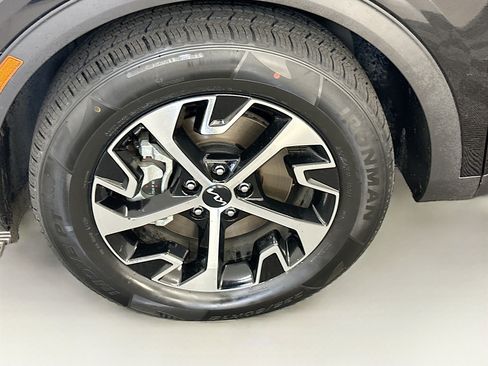 Used 2023 Kia Sportage EX AWD/4WD image 34