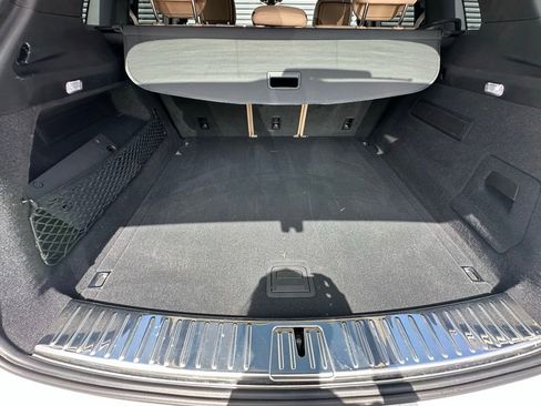 Used 2023 Porsche Cayenne Platinum Edition image 41