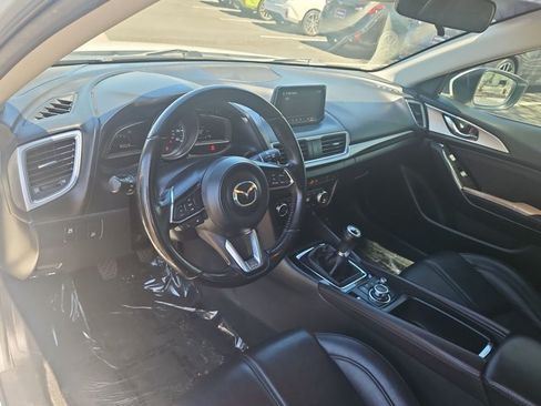 Used 2017 MAZDA MAZDA3 Touring FWD image 10