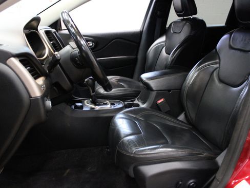 Used 2017 Jeep Cherokee Limited w/ Trailer Tow Group image 7