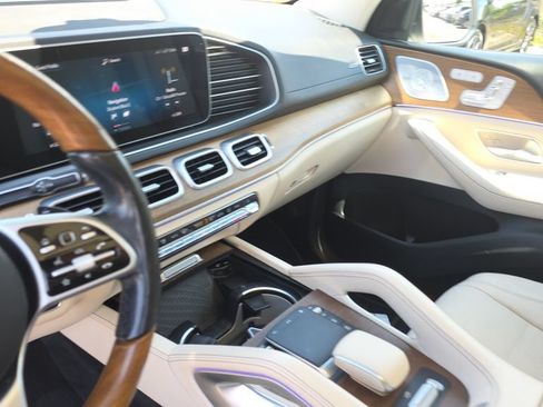 Used 2021 Mercedes-Benz GLS 580 4MATIC image 21