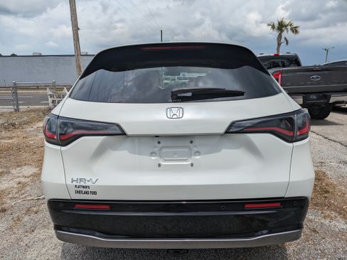 Used 2023 Honda HR-V EX-L image 5