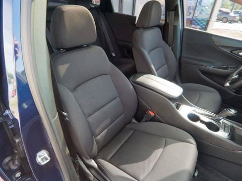 Used 2019 Chevrolet Malibu LT FWD image 25