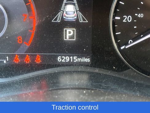 Used 2023 Nissan Kicks SV FWD image 3