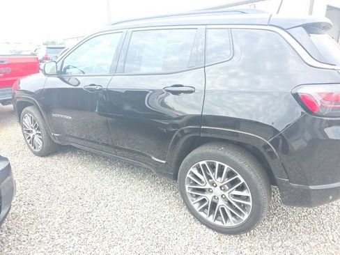 Used 2023 Jeep Compass Limited w/ Elite Group AWD/4WD image 3