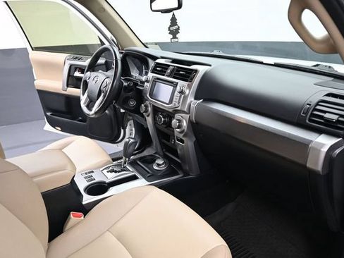 Used 2018 Toyota 4Runner SR5 Premium AWD/4WD image 25